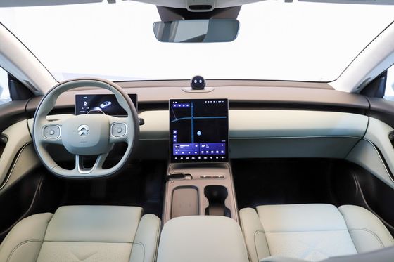 NIO ET5 Electric Four Wheel Car Luxury 710KW 100kwh Dual Motor Electric Car