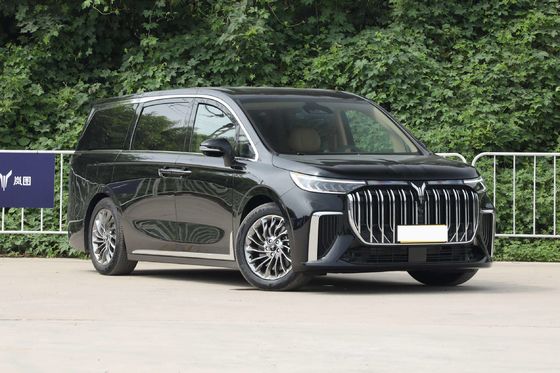 PHEV Plug In Hybrid Electric Vehicle 1.5T 4WD MPV EV Car 200km/H VOYAH DREAMER