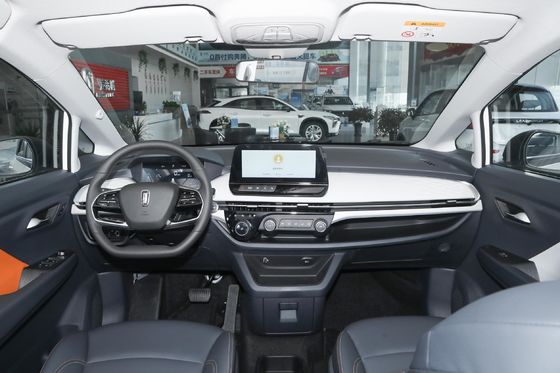High Performance 5 Seater MPV Electric Car 5 Doors New Energy Benteng NAT 419KM