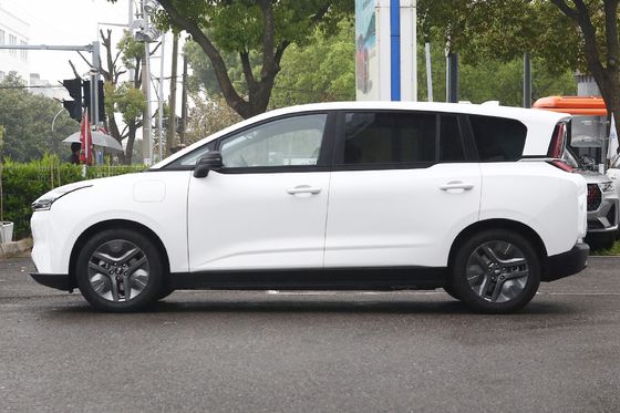 High Performance 5 Seater MPV Electric Car 5 Doors New Energy Benteng NAT 419KM