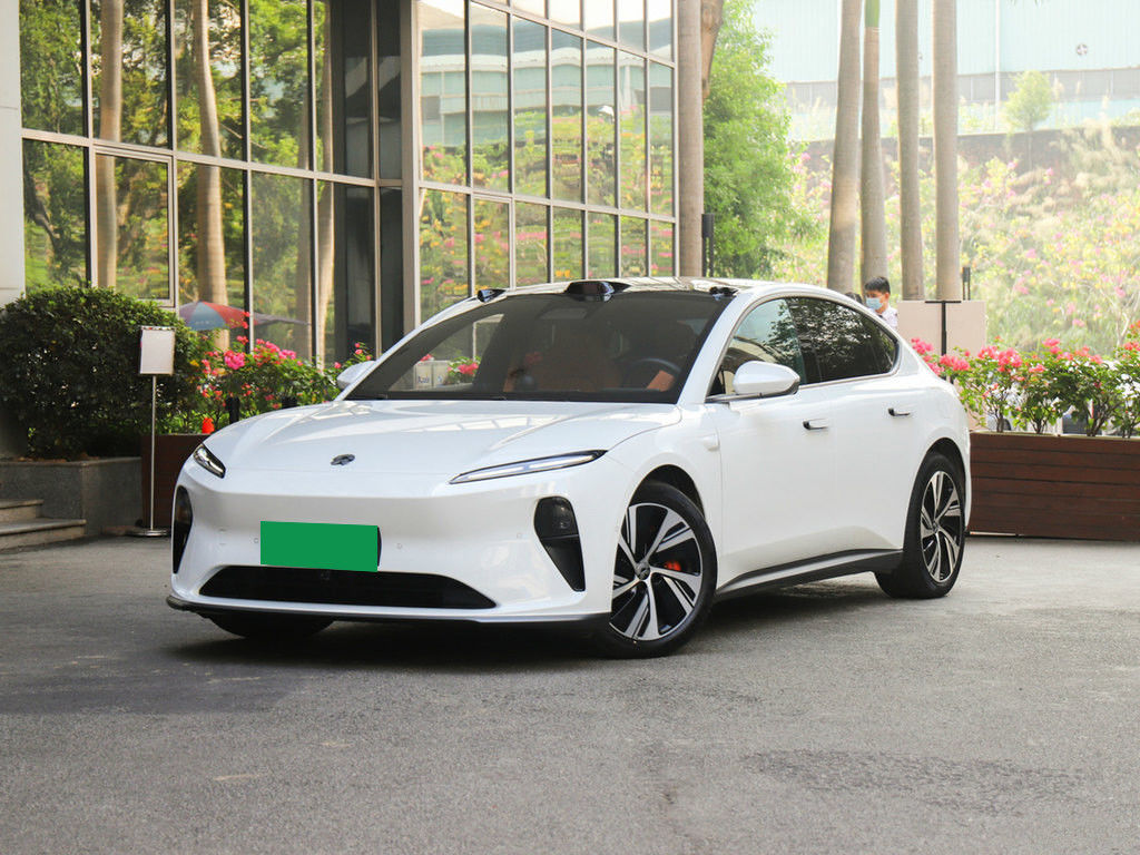NIO ET5 Electric Four Wheel Car Luxury 710KW 100kwh Dual Motor Electric Car
