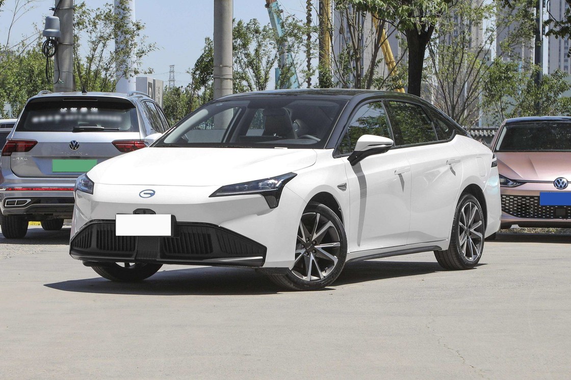 4 Wheels AION EV Car New Energy AION S Long Range 5 Seater Sedan Car